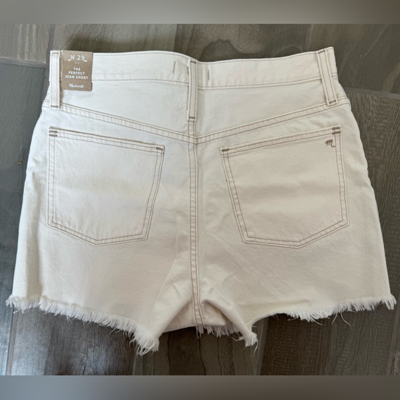 Madewell NWT The Perfect Jean Short. Cream/white. Size 29 - Picture 2 of 4